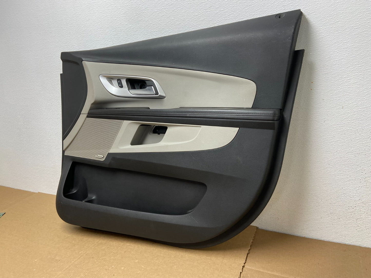 2018 to 2021 Chevrolet Equinox Front Right Passenger RH Door Panel AC0033 DG1