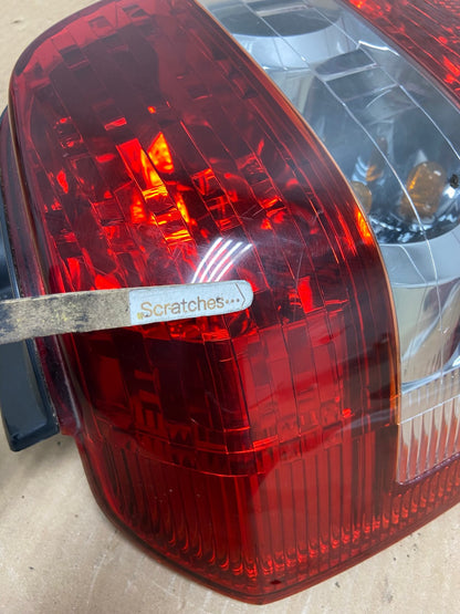 2004-2007 Toyota Highlander Left Driver LH Side Tail Light AI1259 LK3