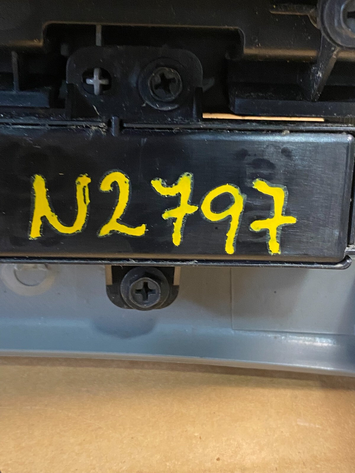 2008 to 2012 Jeep Liberty Dash Climate Temperature Control Radio Bezel N2797  DG6