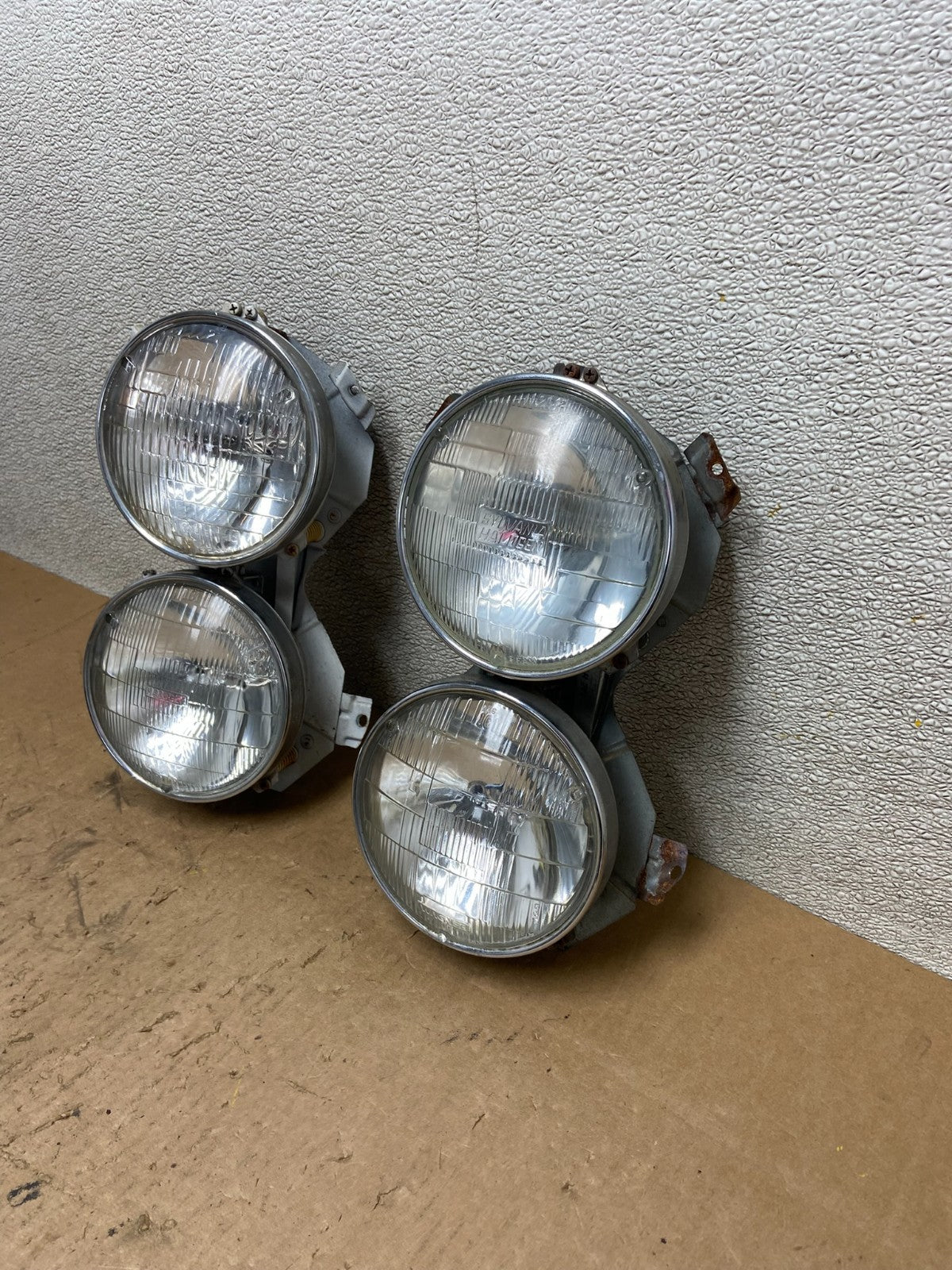 Mercedes 220SE 280SE W111 W108 W109 W112 Headlights Left+Right Z95241