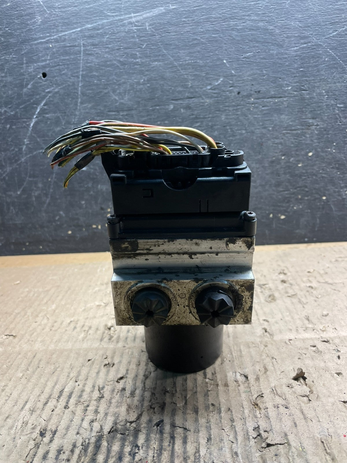 2005 2006 2007 Ford F250 F350 SD ABS Anti Lock Brake Pump Module U91252