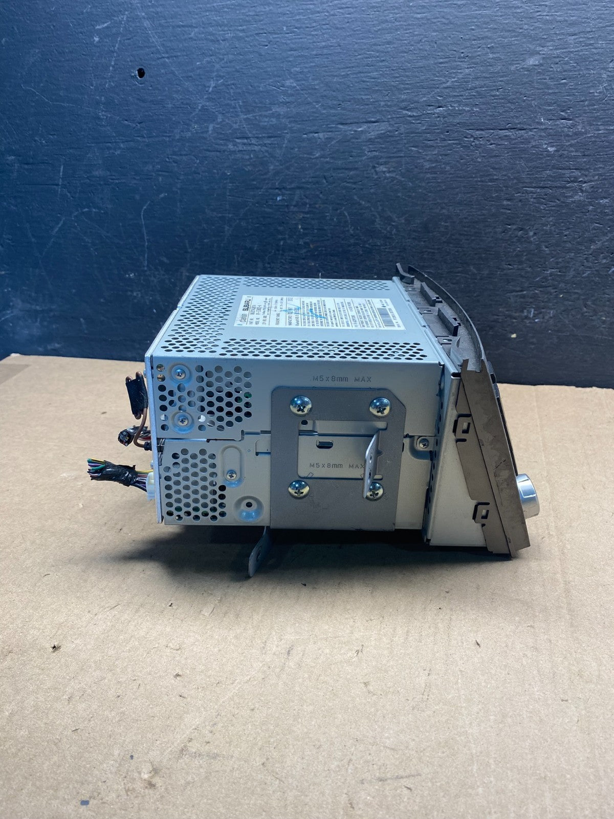 2010 - 2014 Subaru Outback Radio AM/FM CD Player mp3 Audio ae7396 DG2