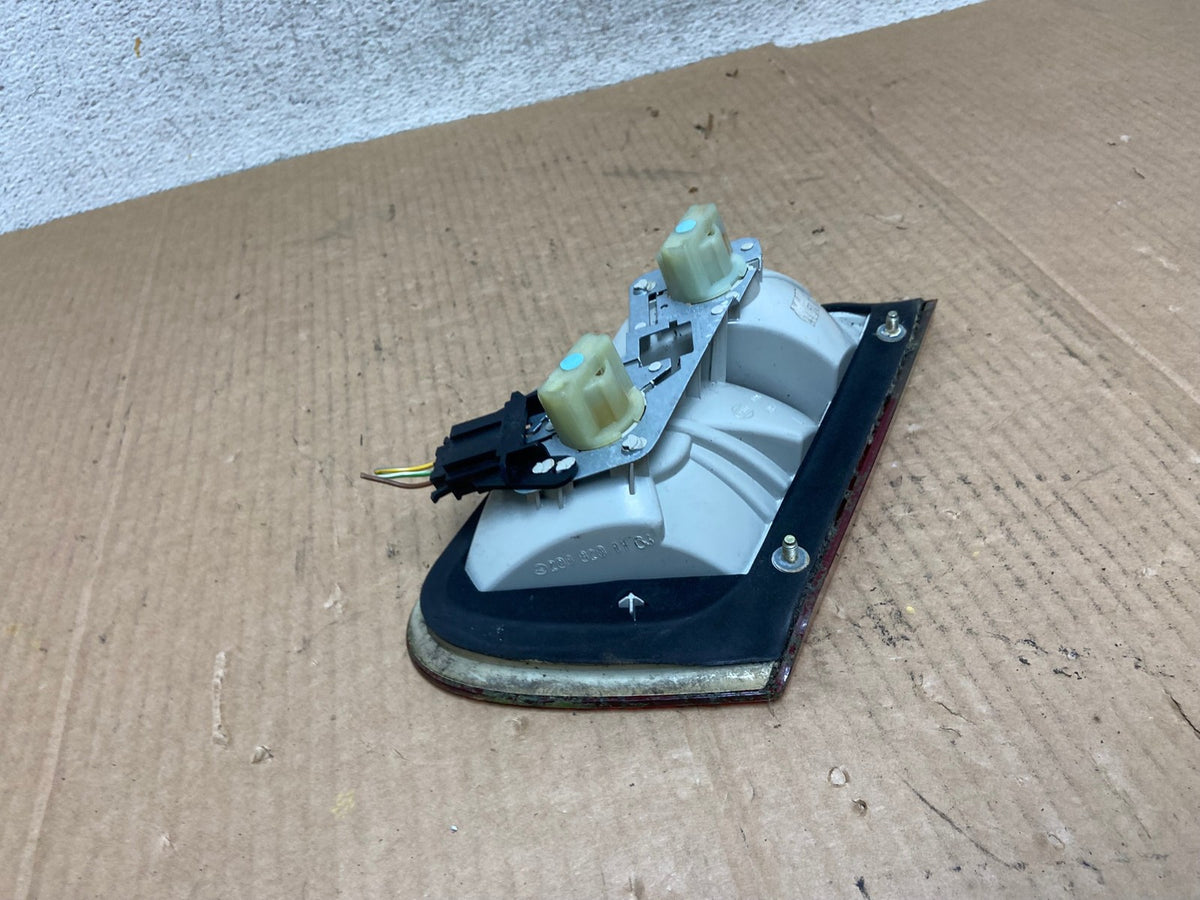 1998-2003 Mercedes Benz CLK Inner Left Driver LH Side Tail Light Lamp AI5906 LK5