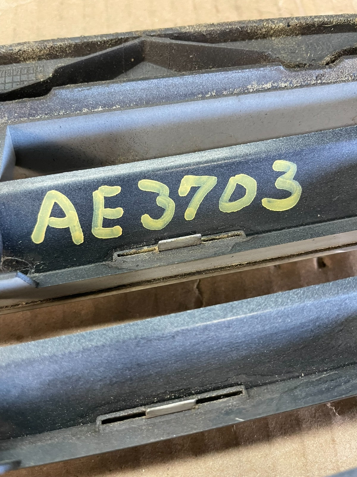 2003 to 2006 Mercedes Benz E-Class Front Upper Grill Grille AE3703 DG5