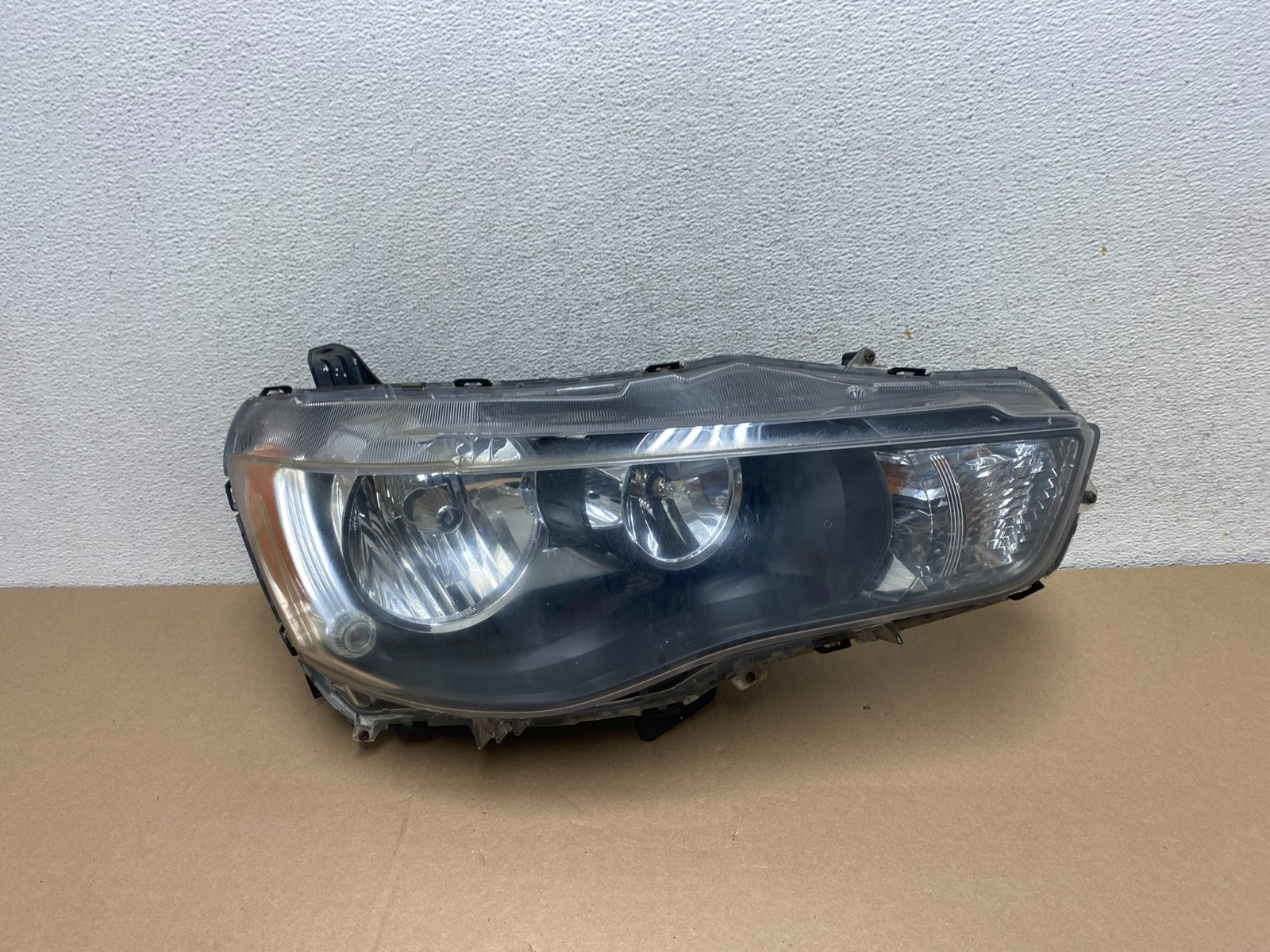 2008-2015 Mitsubishi Lancer Right Passenger Side Headlight Halogen AG6574 DW0