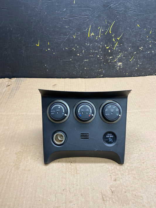 2011 to 2015 Nissan Rogue Heater Temperature AC Climate Control OEM Y9882 DG0