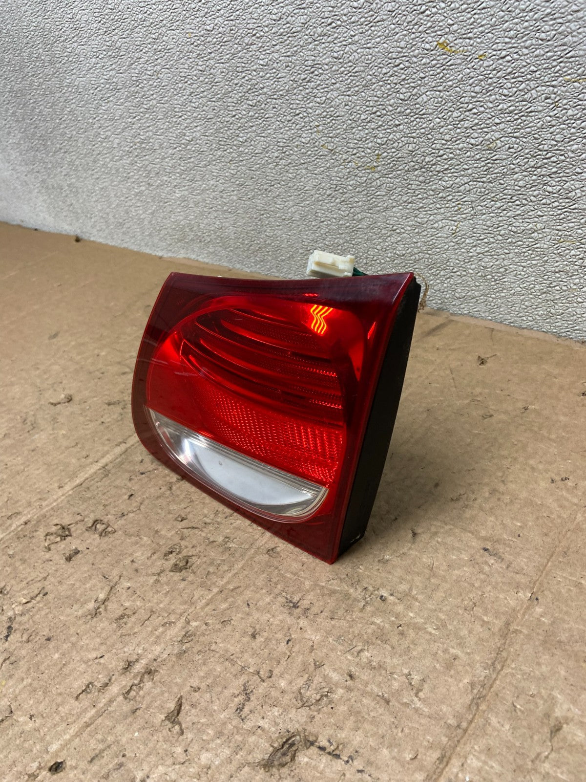 2006-2011 Lexus GS350 GS430 GS450H Right Passenger Inner Tail Light AA4205 DW1