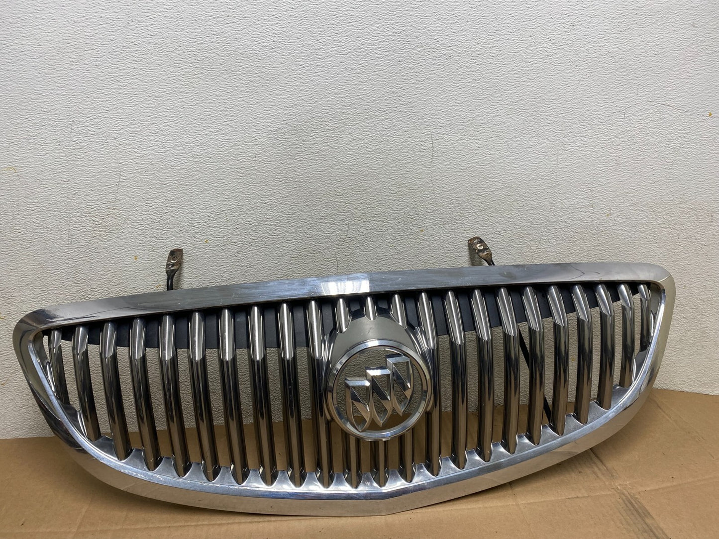 2008 to 2012 Buick Enclave Front Upper Grill Grille G6836 PS0