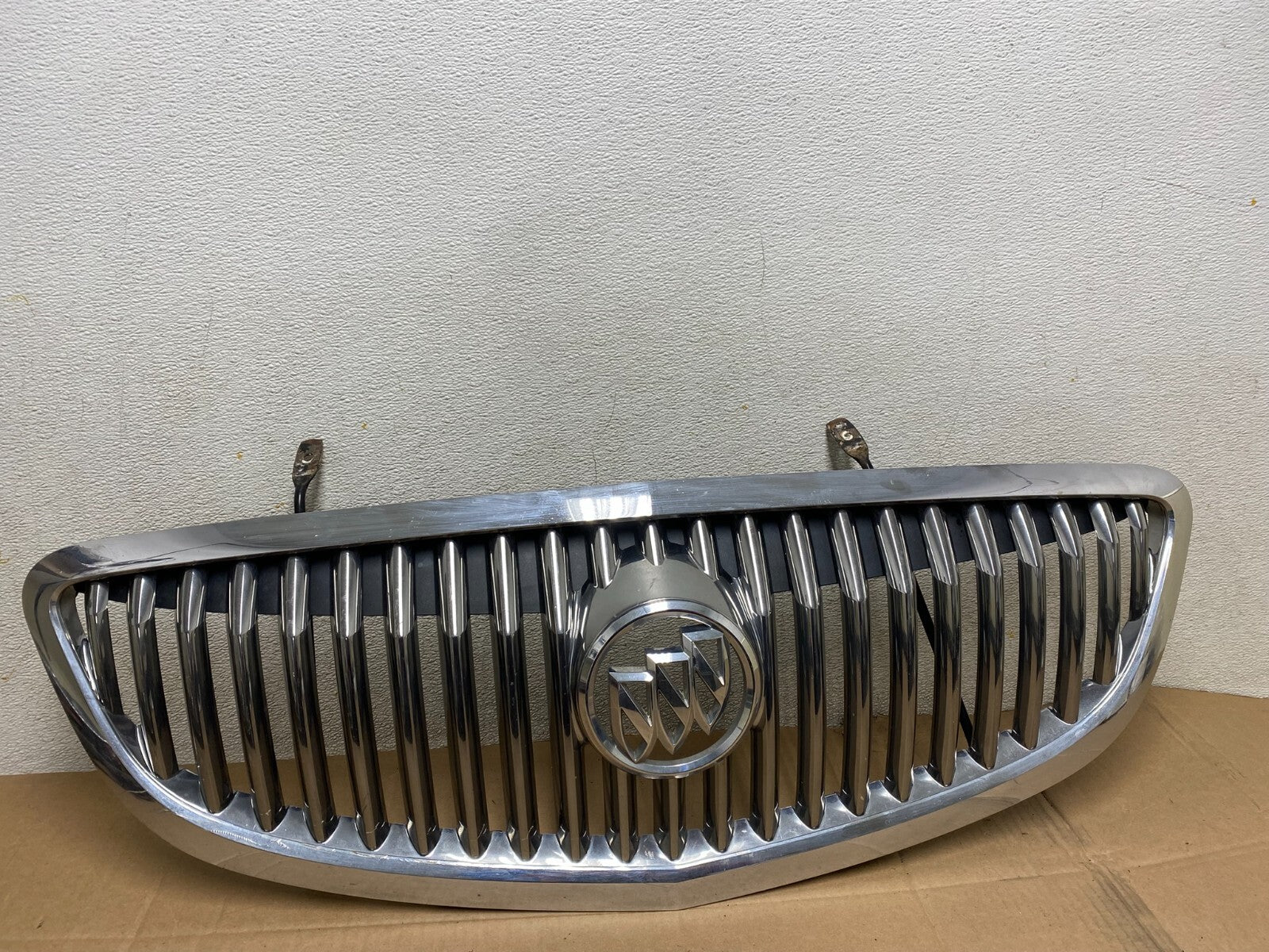 2008 to 2012 Buick Enclave Front Upper Grill Grille G6836 PS0