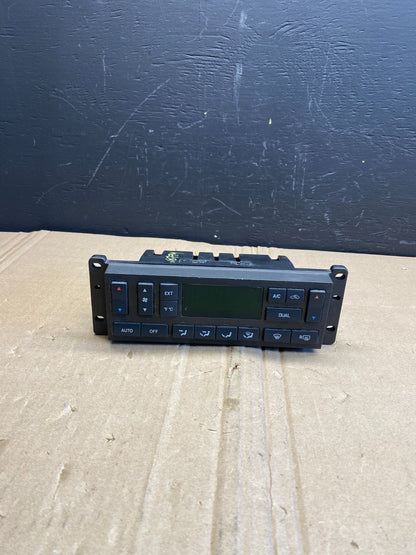 2003 to 2006 Lincoln Town Car OEM Climate Control Panel OEM ab8774 DG0