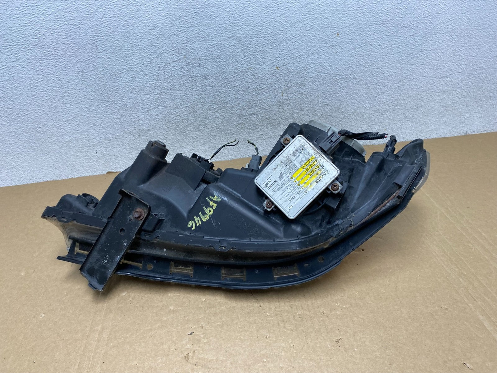 2004 to 2006 Acura TSX Right Passenger RH Side Xenon HID Headlight AF9946 DW7