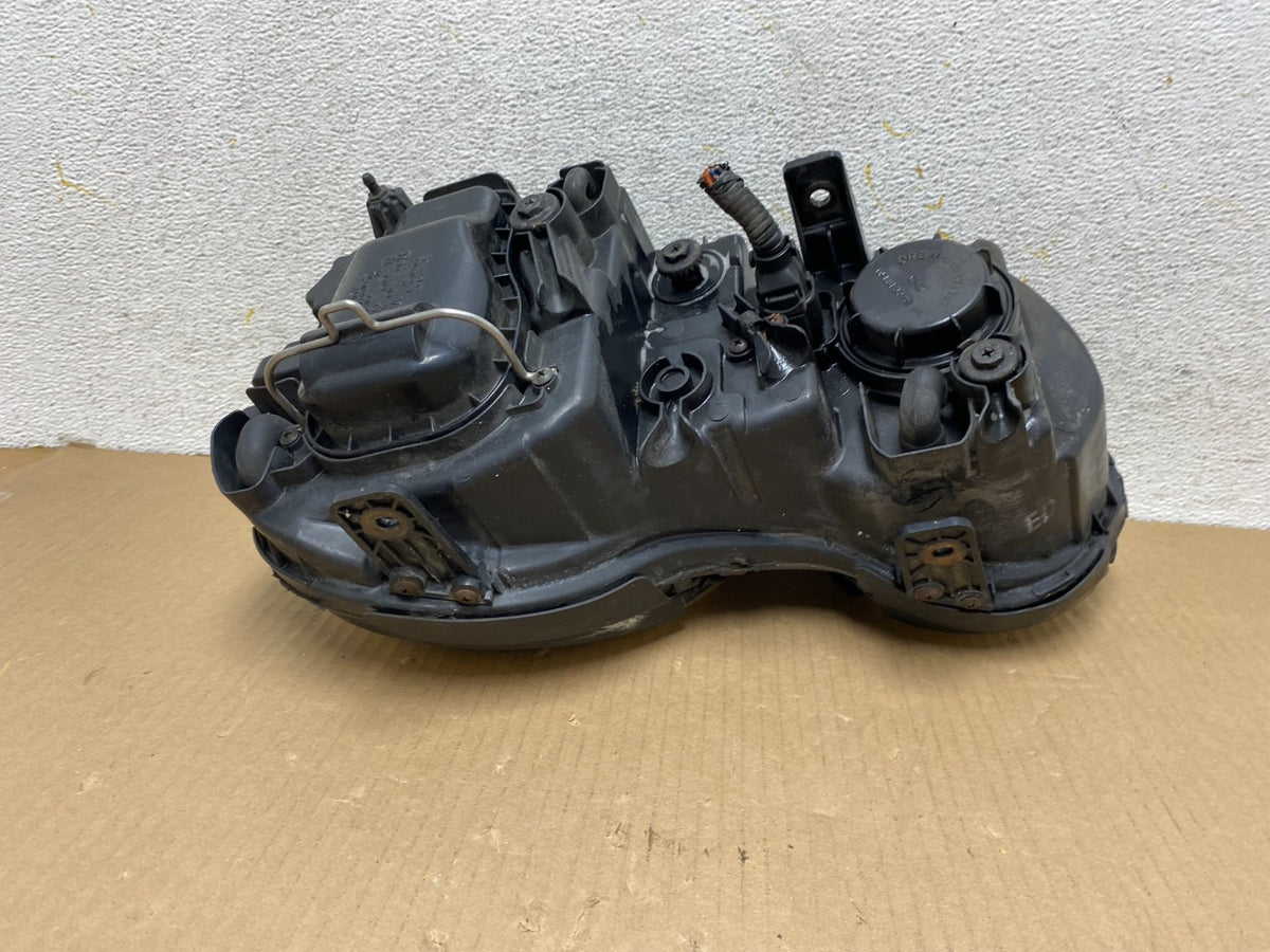 2004 to 2006 Kia Amanti Right Passenger RH Side Halogen Headlight AH3010 DG4