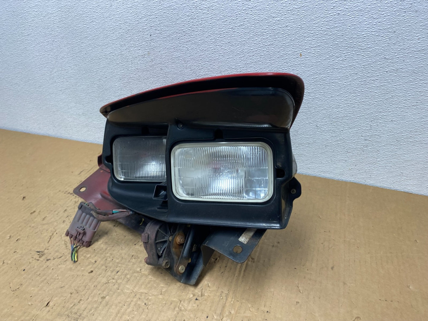 1991 - 1992 Pontiac Firebird Trans Am Right Passenger RH Headlight AC8115 DG1