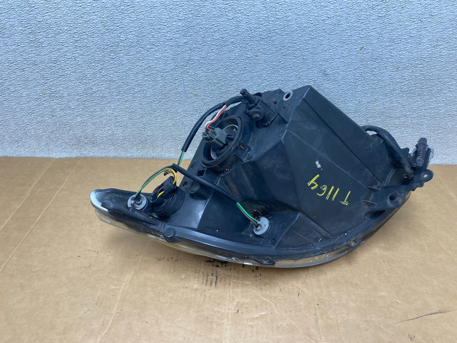 2007-2009 Nissan Sentra Halogen Right Passenger RH Side Headlight T1164 DW7