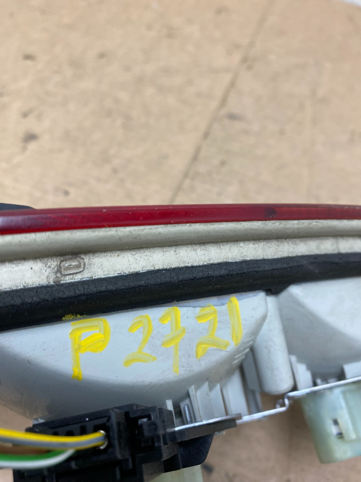 1998-2003 Mercedes Benz CLK Inner Left Driver LH Side Tail Light Lamp P2721 DW5