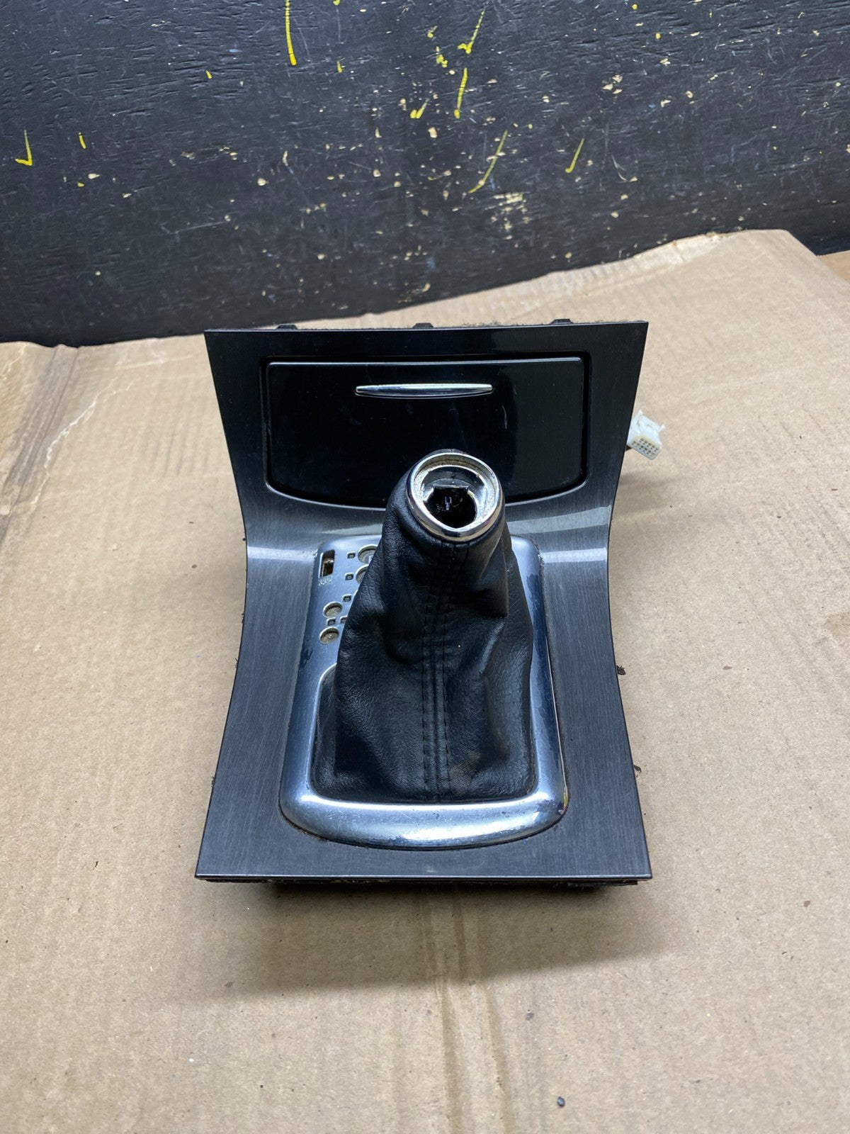 2011 to 2019 Infiniti M37 M56 Dash Center Console Storage Shifter Floor X2038 DG0