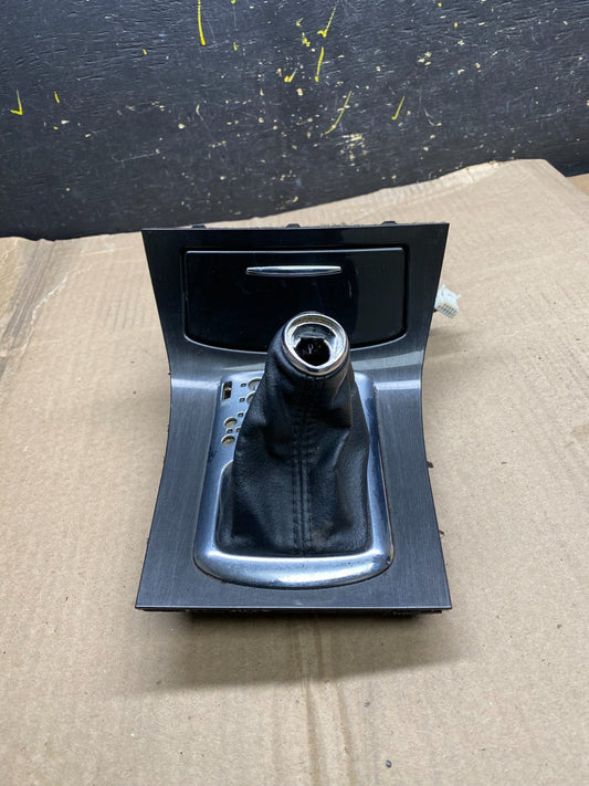 2011 to 2019 Infiniti M37 M56 Dash Center Console Storage Shifter Floor X2038 DG0