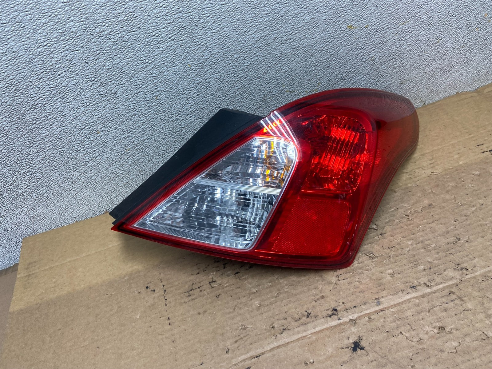 2012-2019 Nissan Versa Sedan Right Side Passenger Rh Tail Light Oem AB3357 LK2