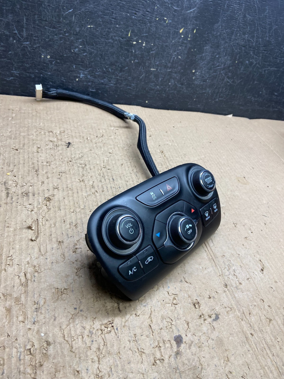 2013 to 2016 Dodge Dart AC Heater Temperature Climate Control AF1697 DG1