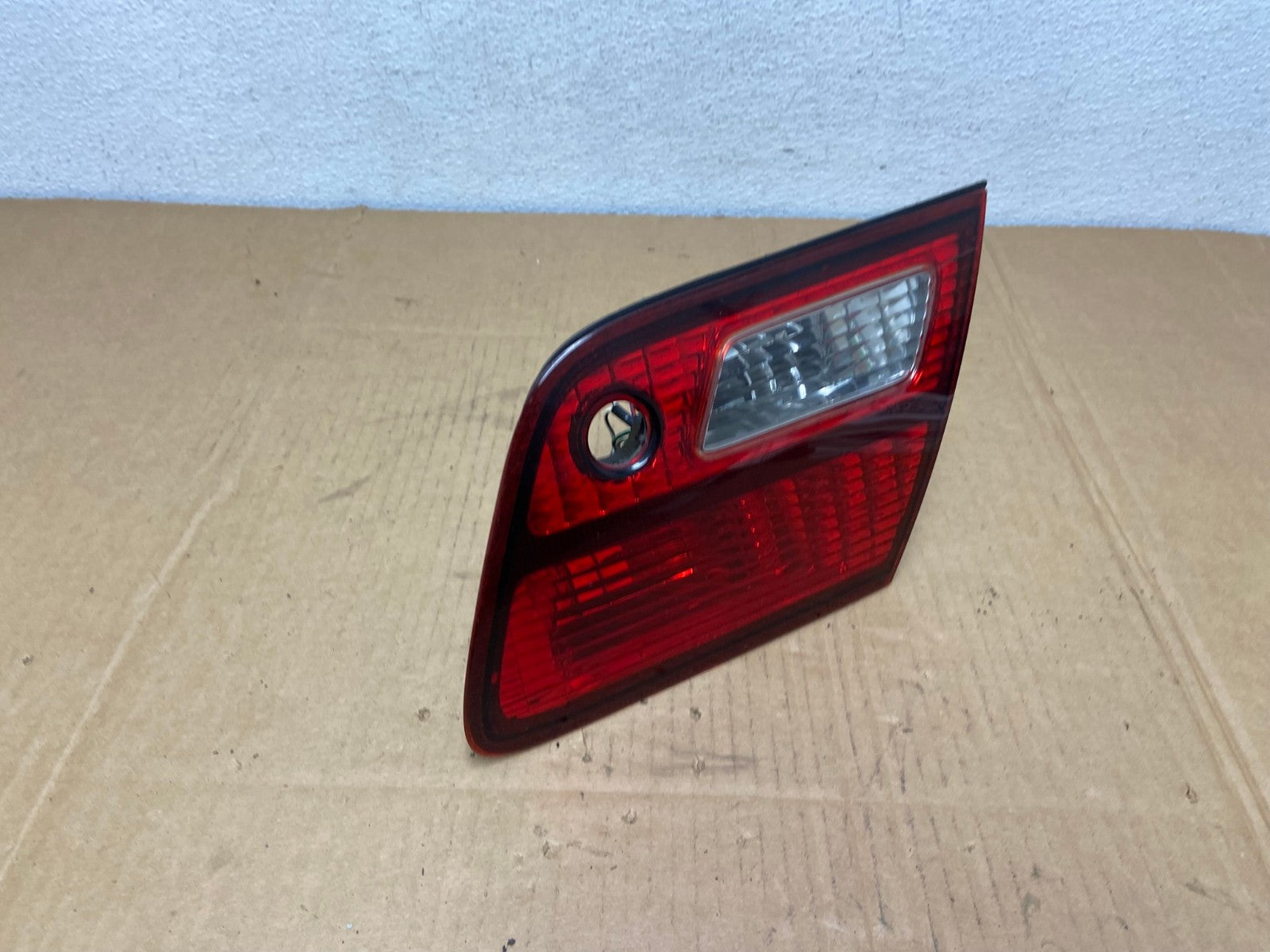 1998-1999 Toyota Avalon Right Passenger RH Side Inner Tail Light AC7516 LK2