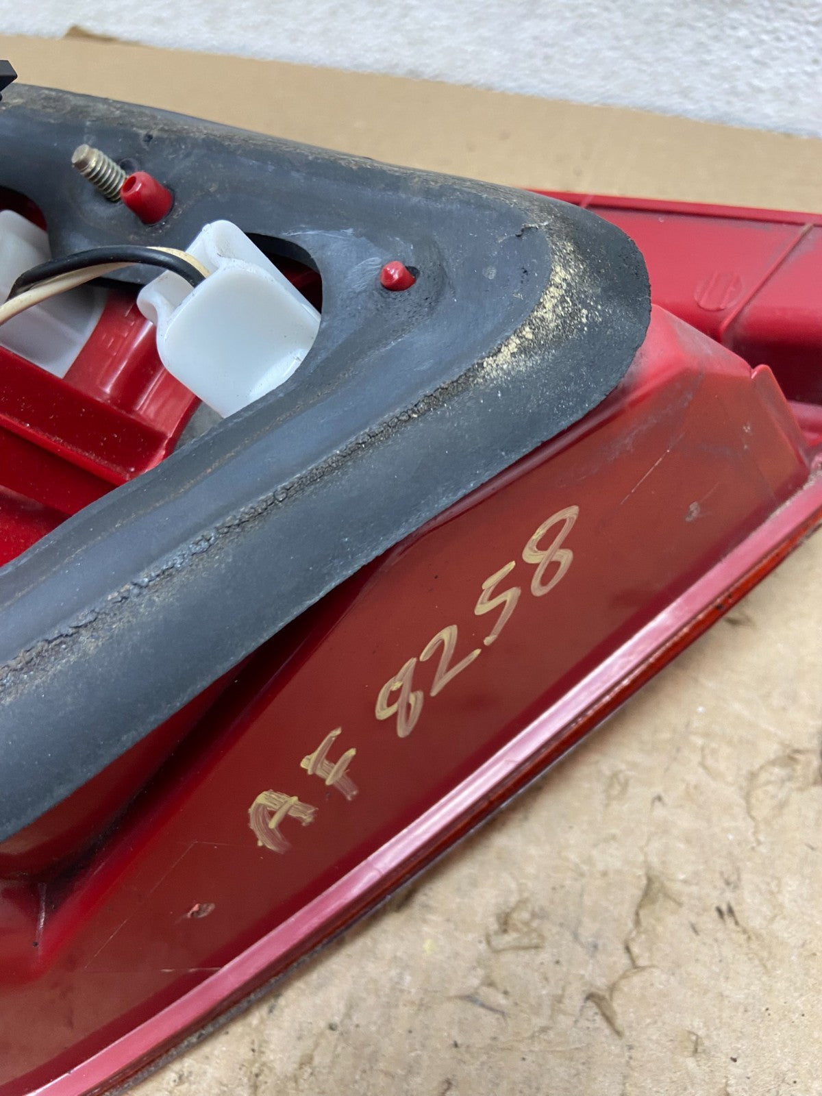 2004 to 2008 Suzuki Forenza Right Passenger RH Side Tail Light AF82586