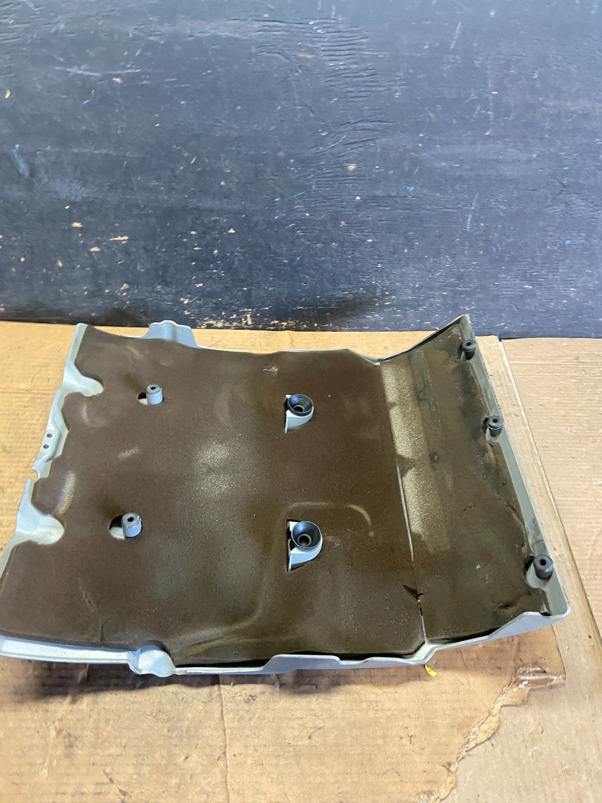 1997 to 2004 Cadillac Deville Seville Northstar Engine Motor Cover Q8557 DG6