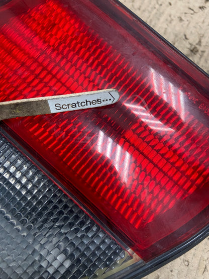 1995 1996 Nissan Maxima Right Passenger RH Side Inner Tail Light AF7148 DW3