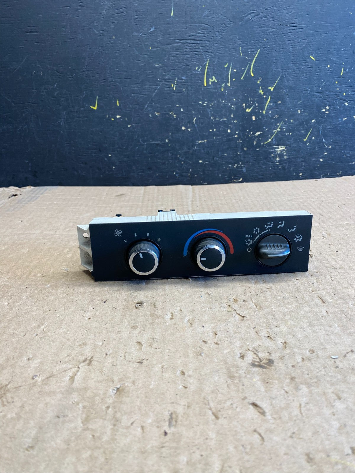 2008-2010 Chevrolet Express 1500 2500 3500 Climate Control Panel Z1578 DG0