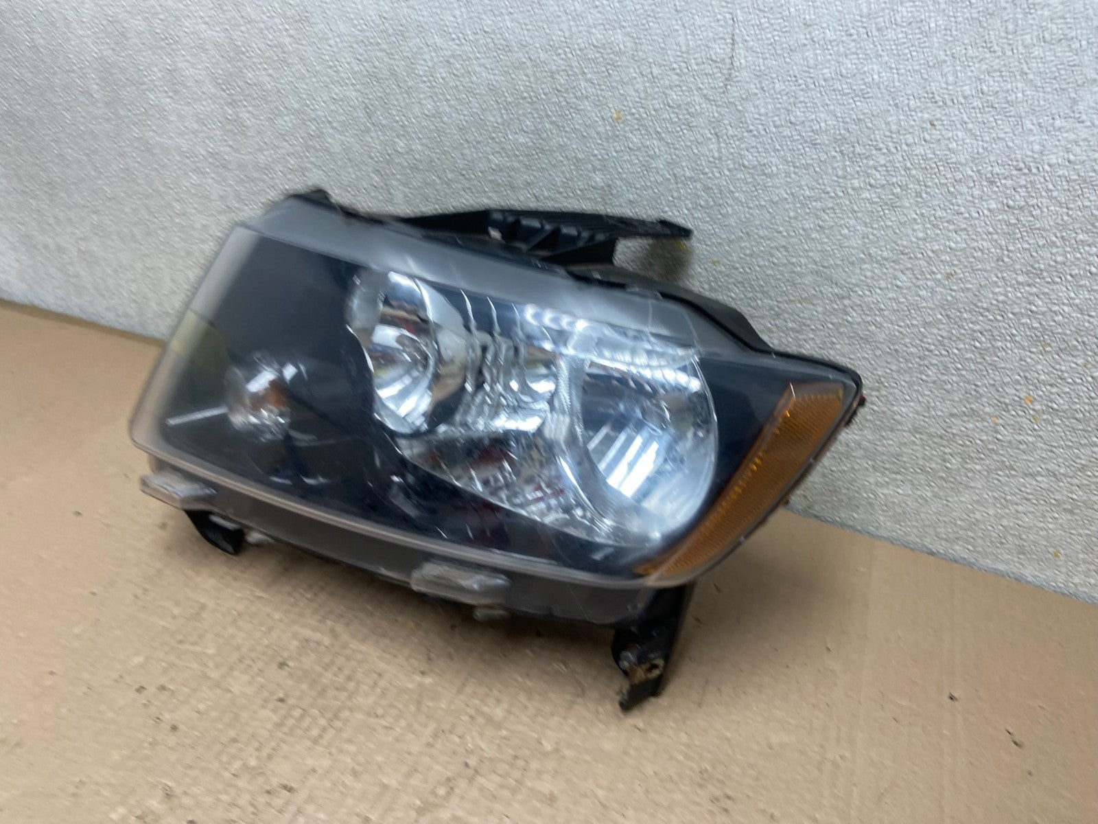 2011 to 2013 Jeep Grand Cherokee Halogen Left Driver Lh Headlight Oem AB2555 DW1