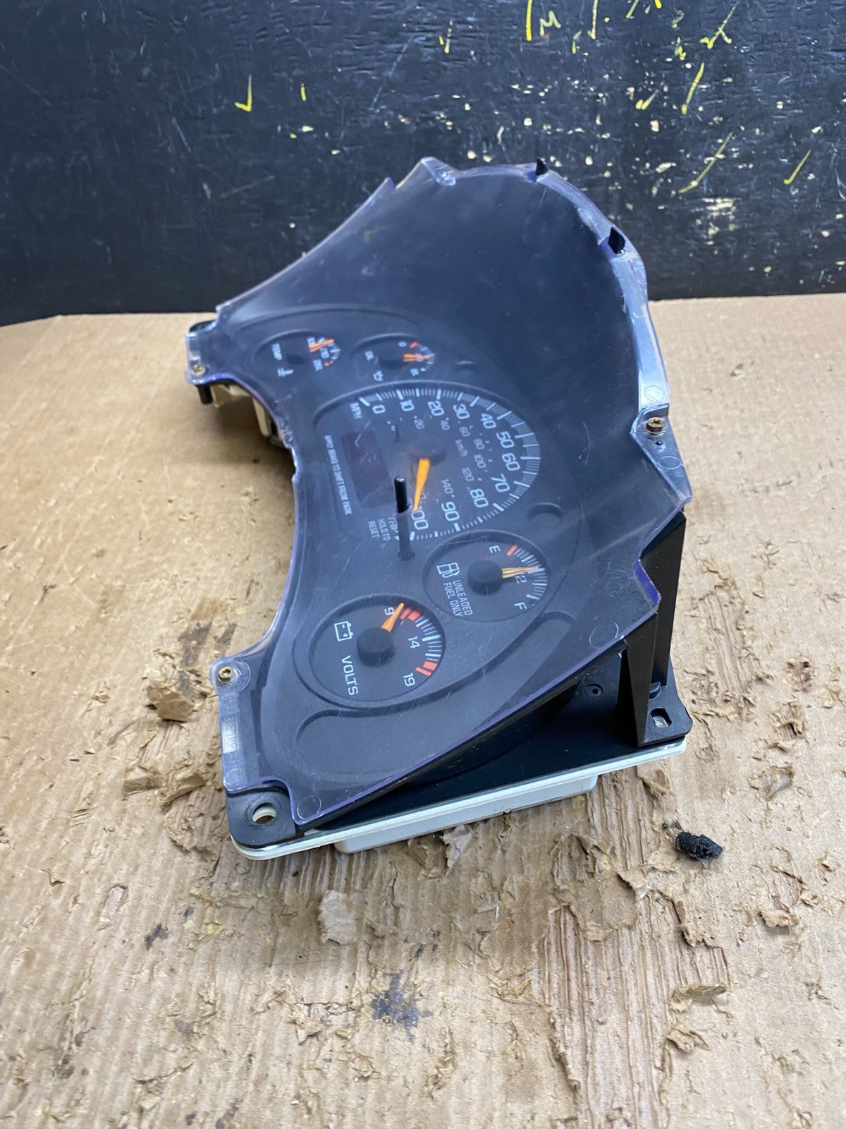 1996 to 2000 Chevrolet Express Speedometer Cluster Gauge Z9853 DG2