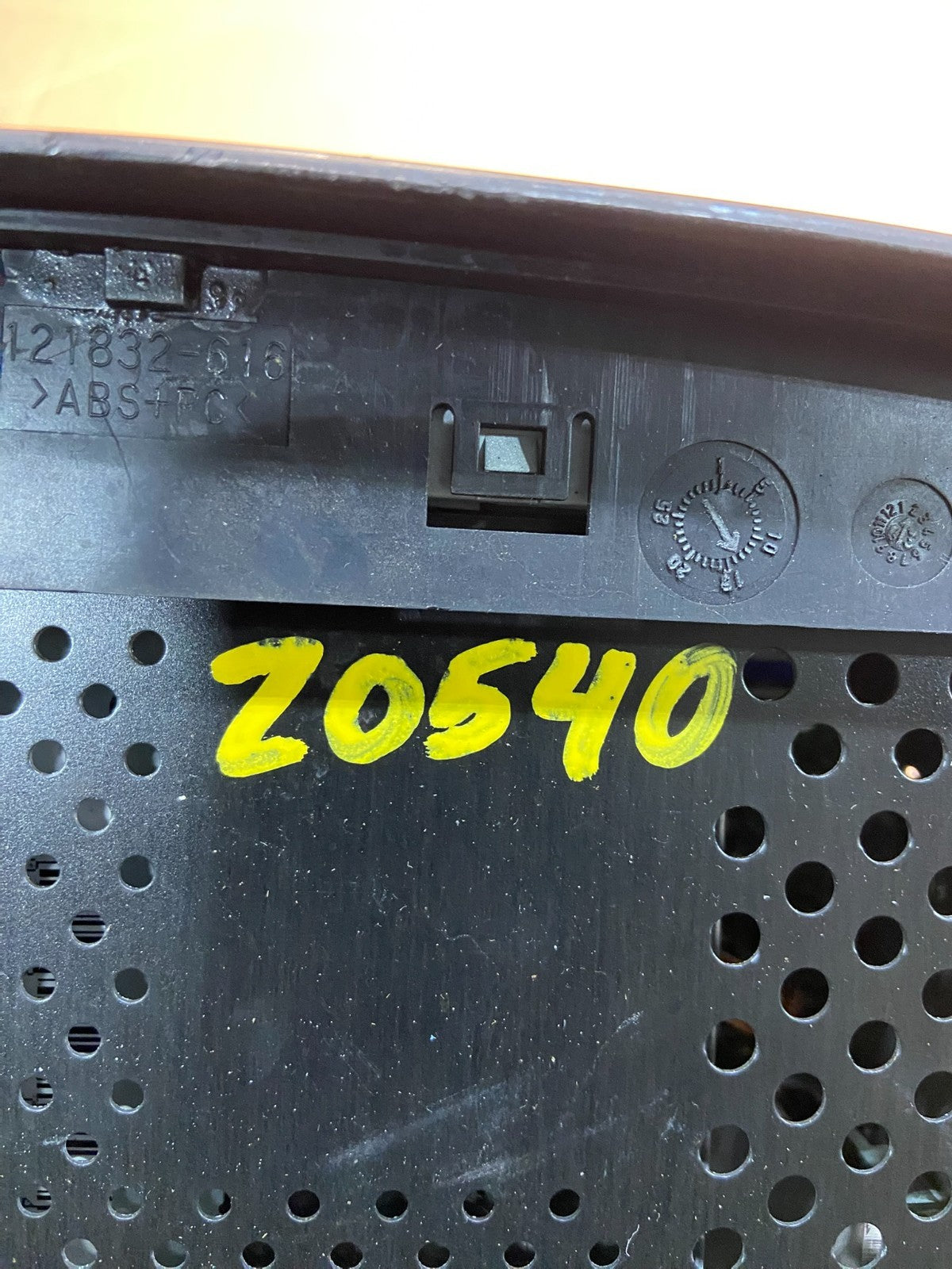 2004 to 2010 Toyota Sienna AM FM CD WMA Mp3 Radio Receiver Z0540 DG7