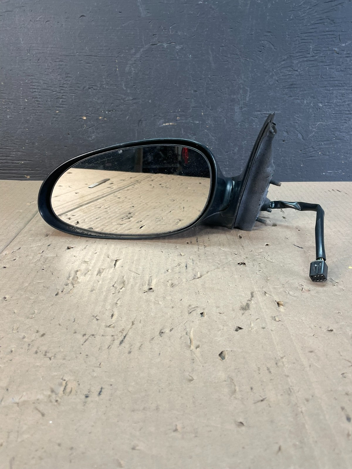 1997 to 2005 Buick Century Left Driver LH Side Door View Mirror AE0733 DG8