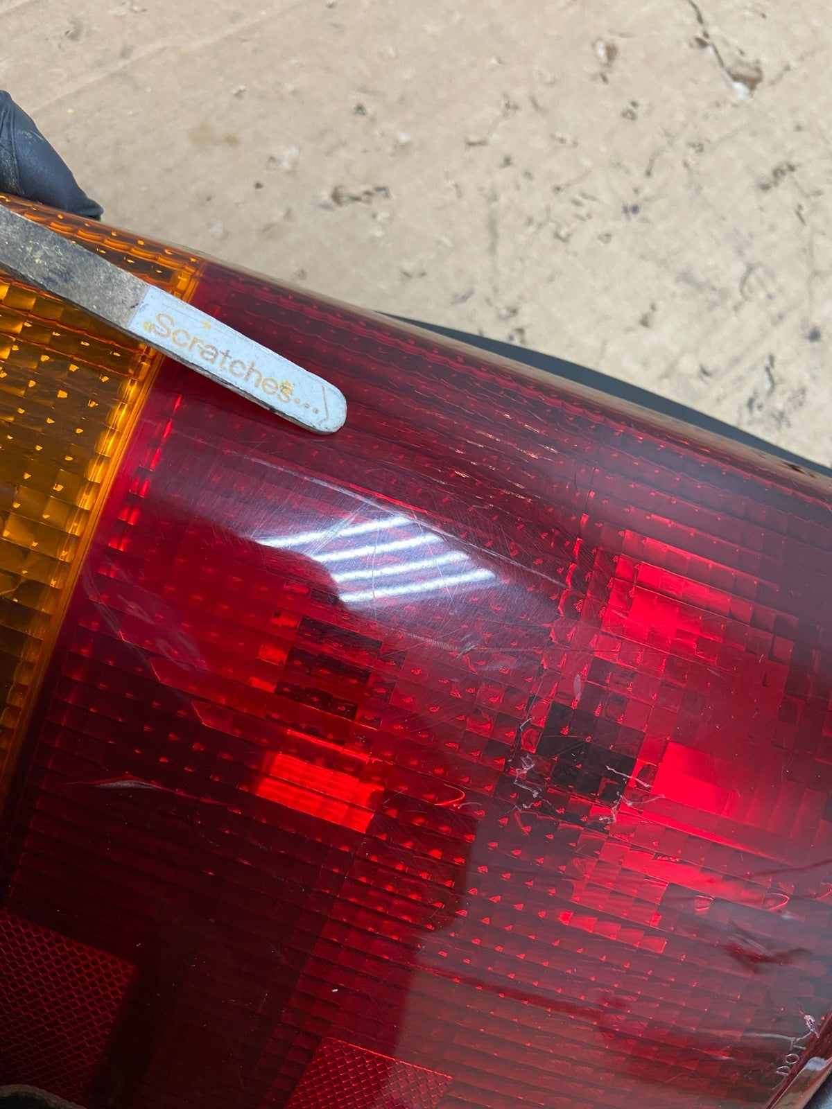 2002 to 2009 Gmc Envoy Left Driver Lh Side Tail Light AI9306 LK3