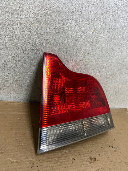 2001 to 2004 Volvo S60 Right Passenger Side Tail Light AH8932 LK2