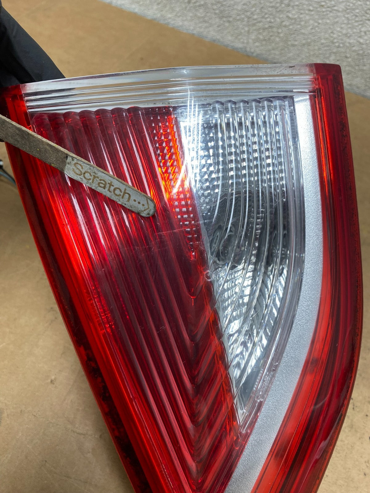 2013 to 2016 Ford Escape Right Passenger RH Side Inner Tail Light OEM X3843 DW3