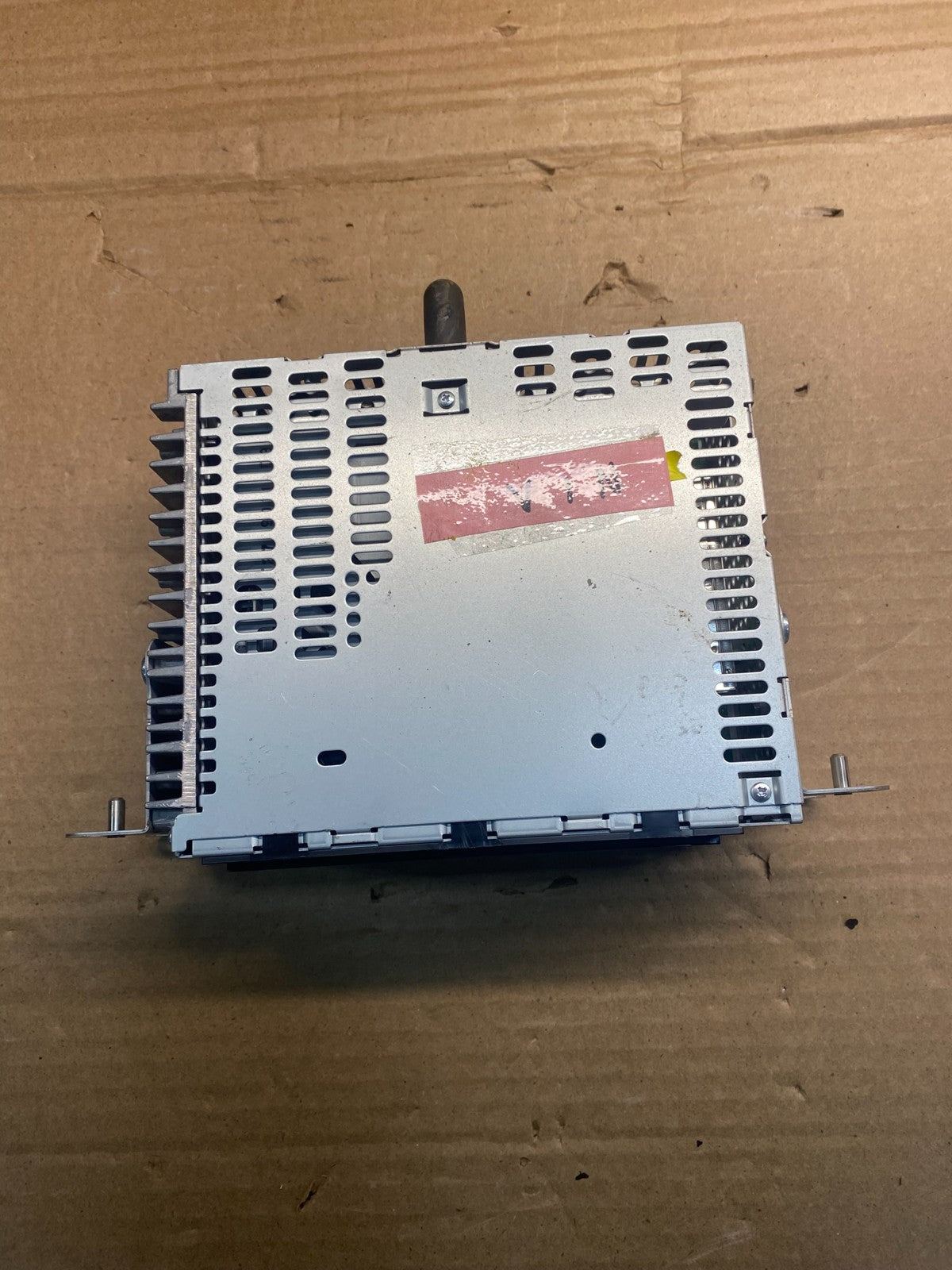 2013 to 2014 Ford Edge AM/FM Radio Reciever OEM aa3128 DG3