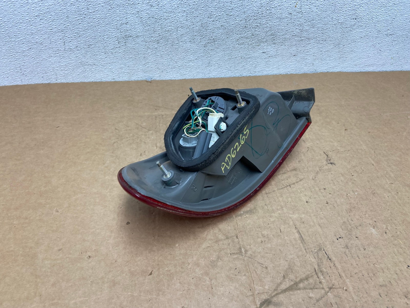 1998 1999 2000 Toyota Corolla Right Passenger Side Tail light AD6265 LK4