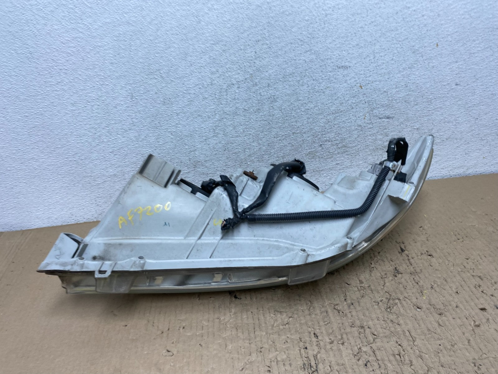 2007 - 2009 Toyota Camry Halogen Right Passenger Headlight AF7200 DW8