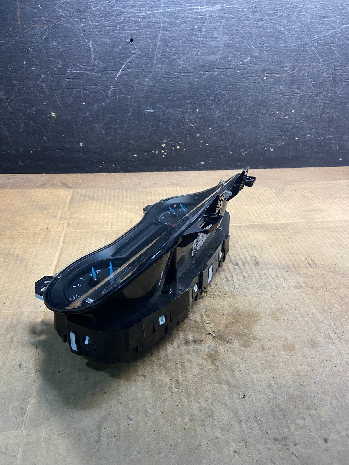 2014 2015 Ford  Explorer Speedometer Cluster Gauge Oem Y4586 DG4