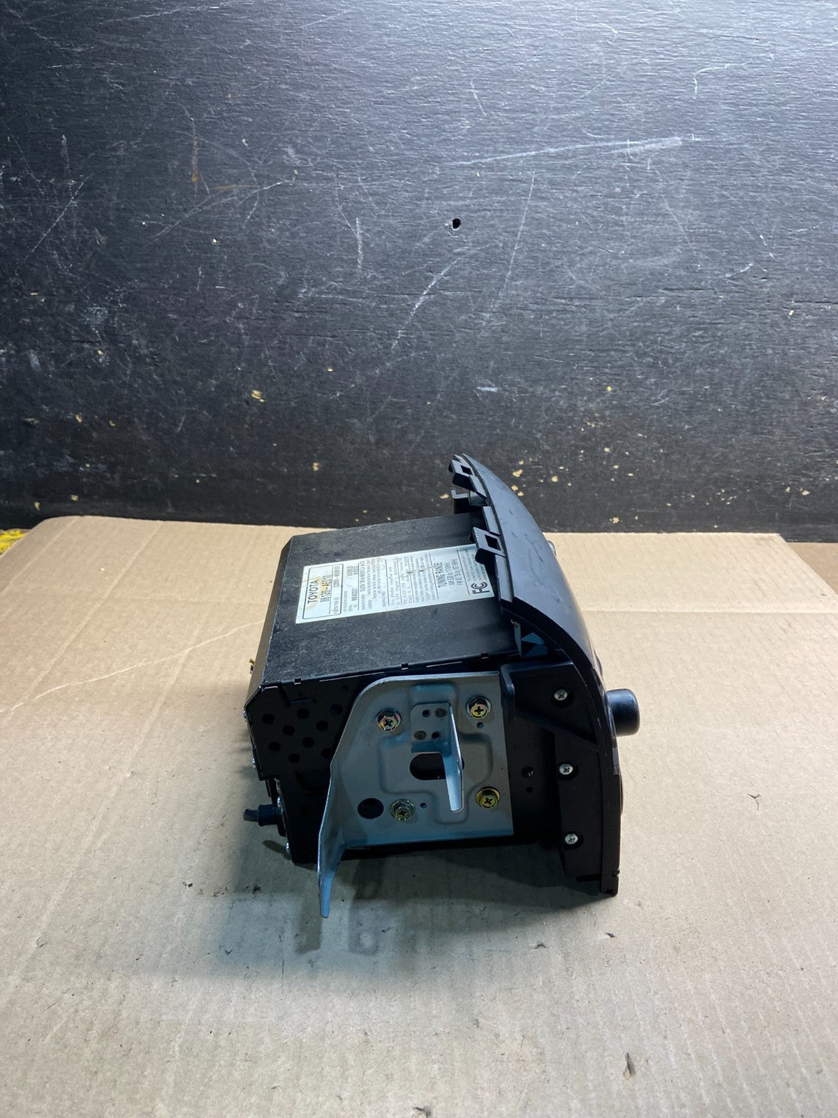2004 to 2010 Toyota Sienna AM FM CD WMA Mp3 Radio Receiver Z0540 DG2