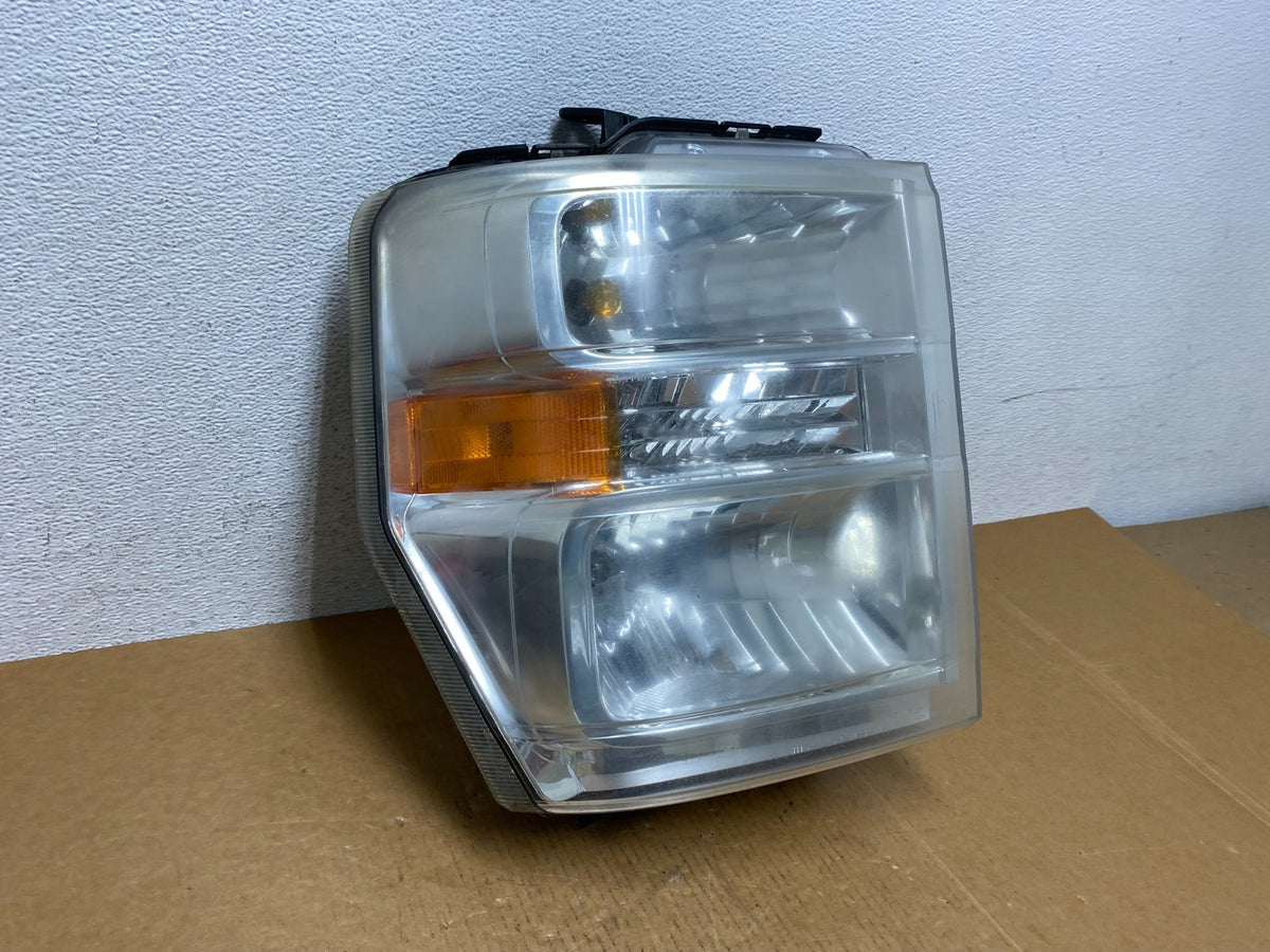 2008-2014 Ford Econoline E150 E250 E350 Right Passenger Headlight AD9163 DW2