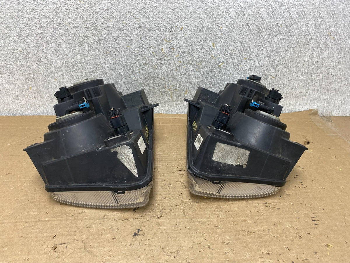 2005 2006 2007 Chrysler 300 Left+Right Halogen Headlights AH9283 DW10