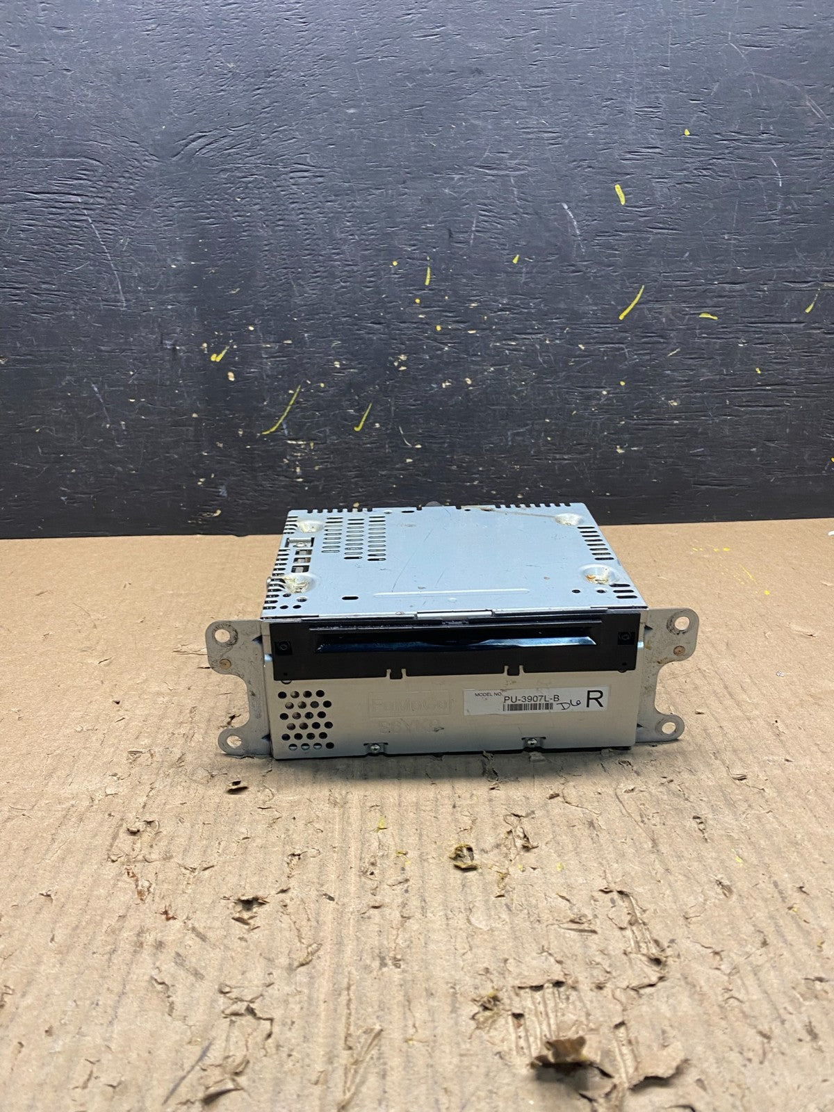 2013 to 2014 Ford Edge AM/FM Radio Reciever OEM T1689 PS0
