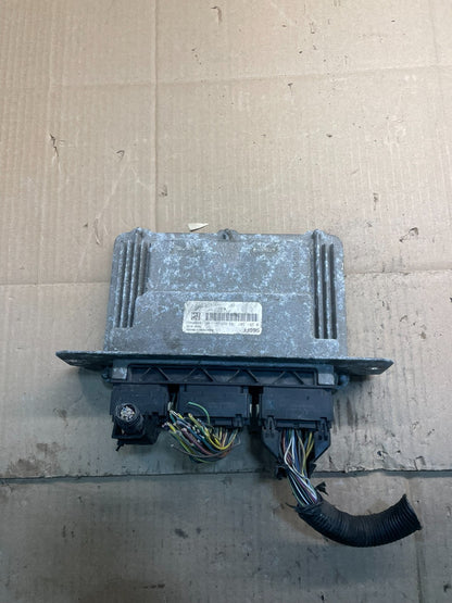 2011 2012 Ford Van E150 E250 5.4L Engine Control Module Unit ECU X8419 DG2