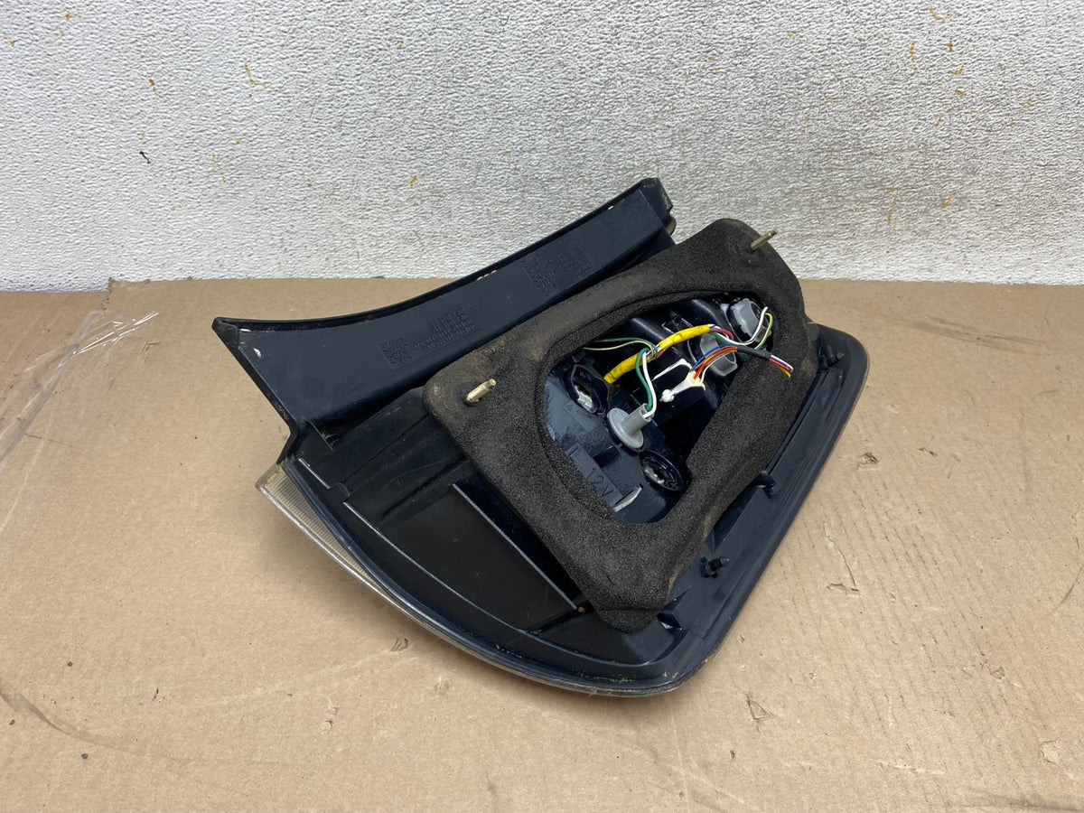 2004 2005 Toyota Prius Tail Light Left Driver Lh Side AH6751 LK6