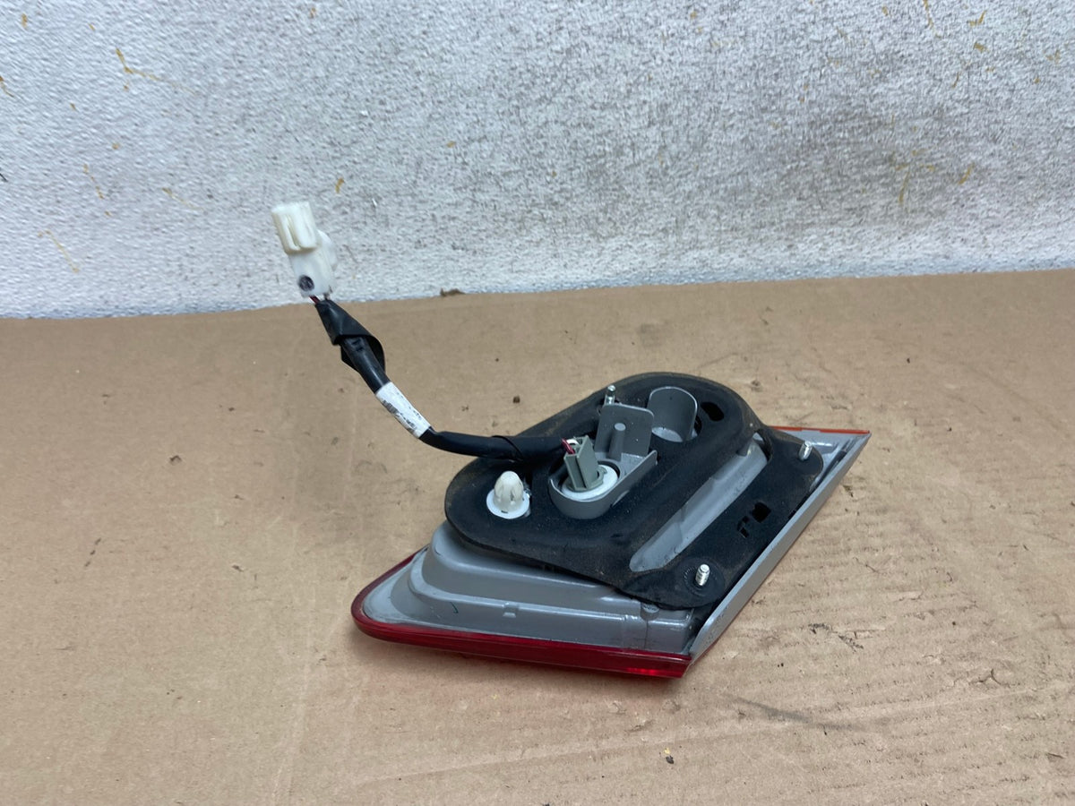2010 - 2011 Toyota Camry Left Driver LH Side Inner Tail Light AH9504 LK5