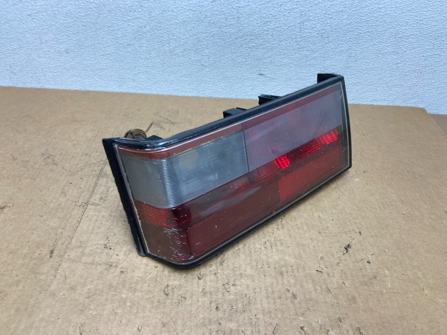 1993 to 1997 Cadillac STS Left Driver LH Side Tail Light ac3294 DG2