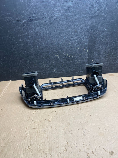 2016 - 2018 Kia Sorento Center Console Radio Air Vent Bezel Trim AJ1369 DG3