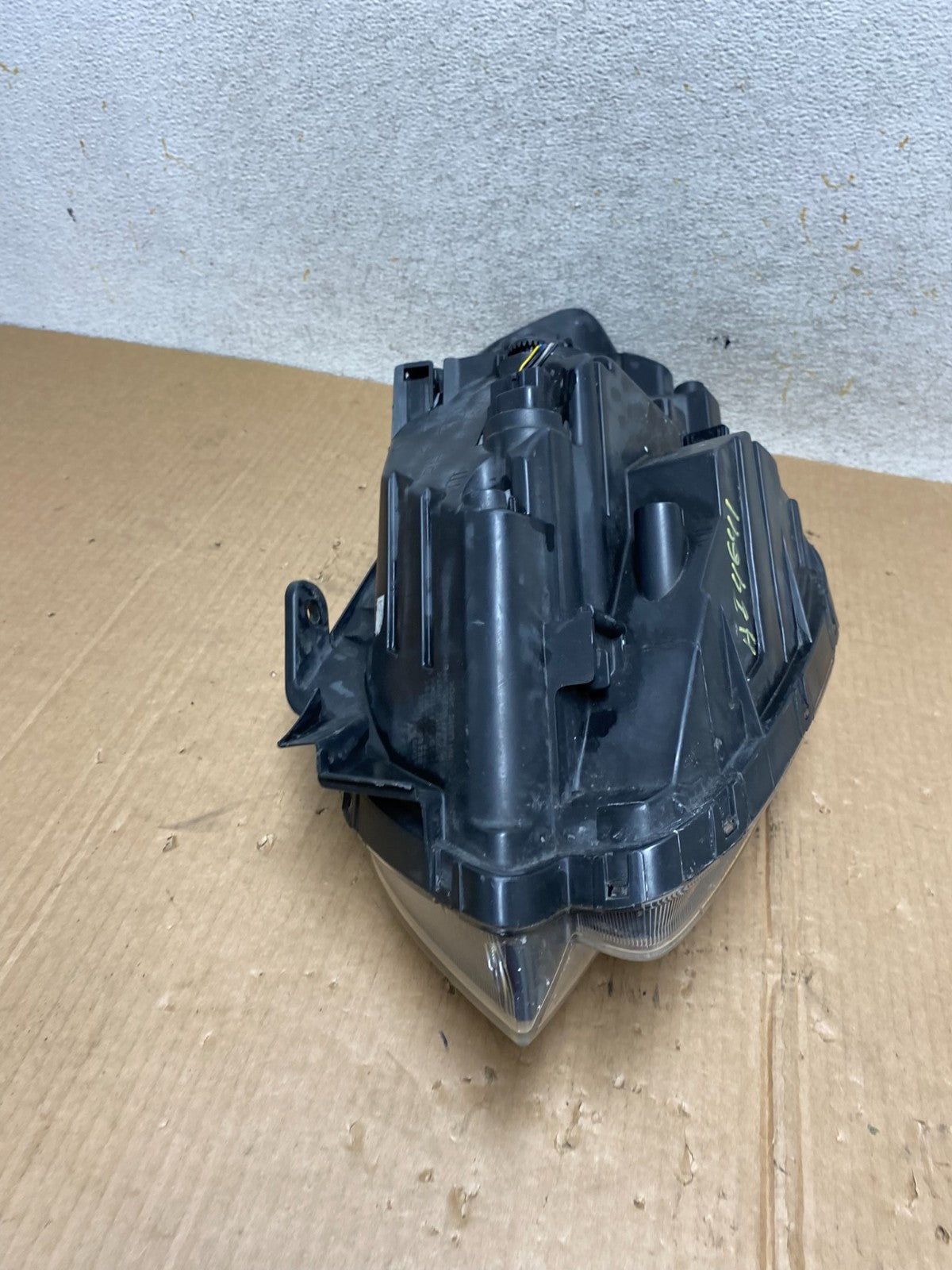 2010 - 2011 Kia Soul Right Passenger RH Headlight Halogen AI4641 DW8