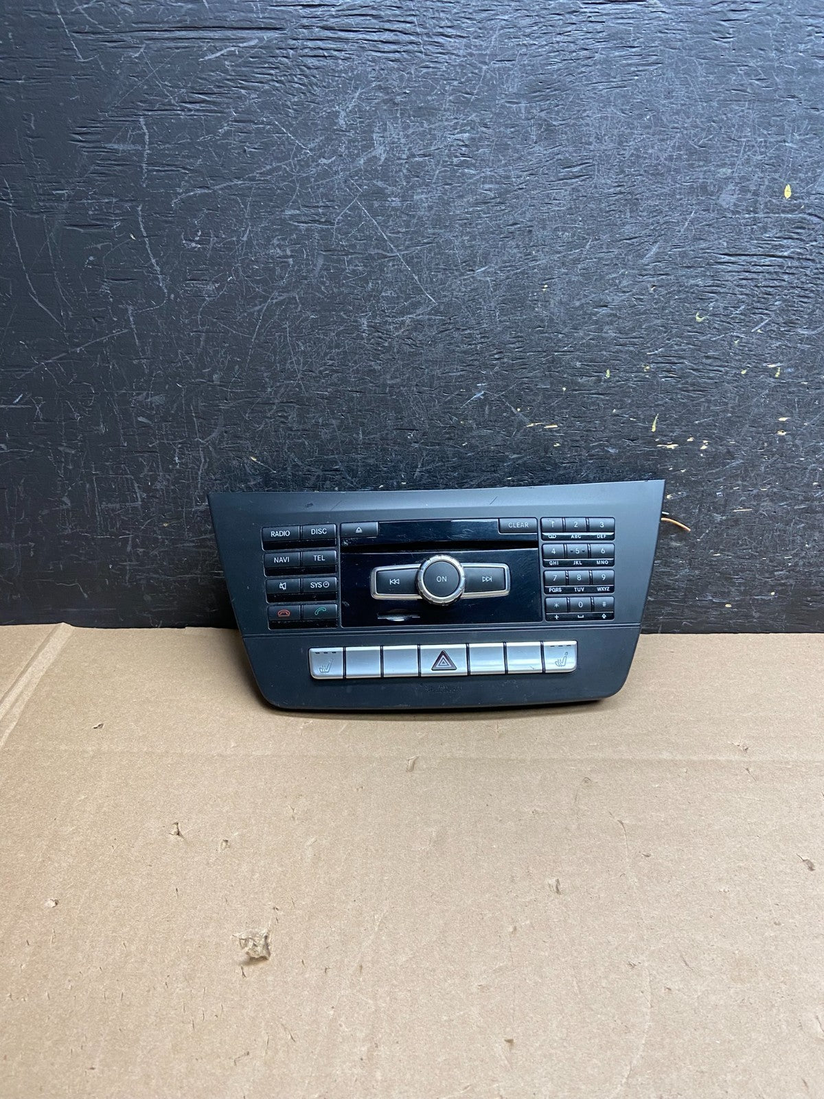 2012-2014 Mercedes W204 C250 C300 C350 Navi Command Radio DVD CD Audio ai6342 DG0